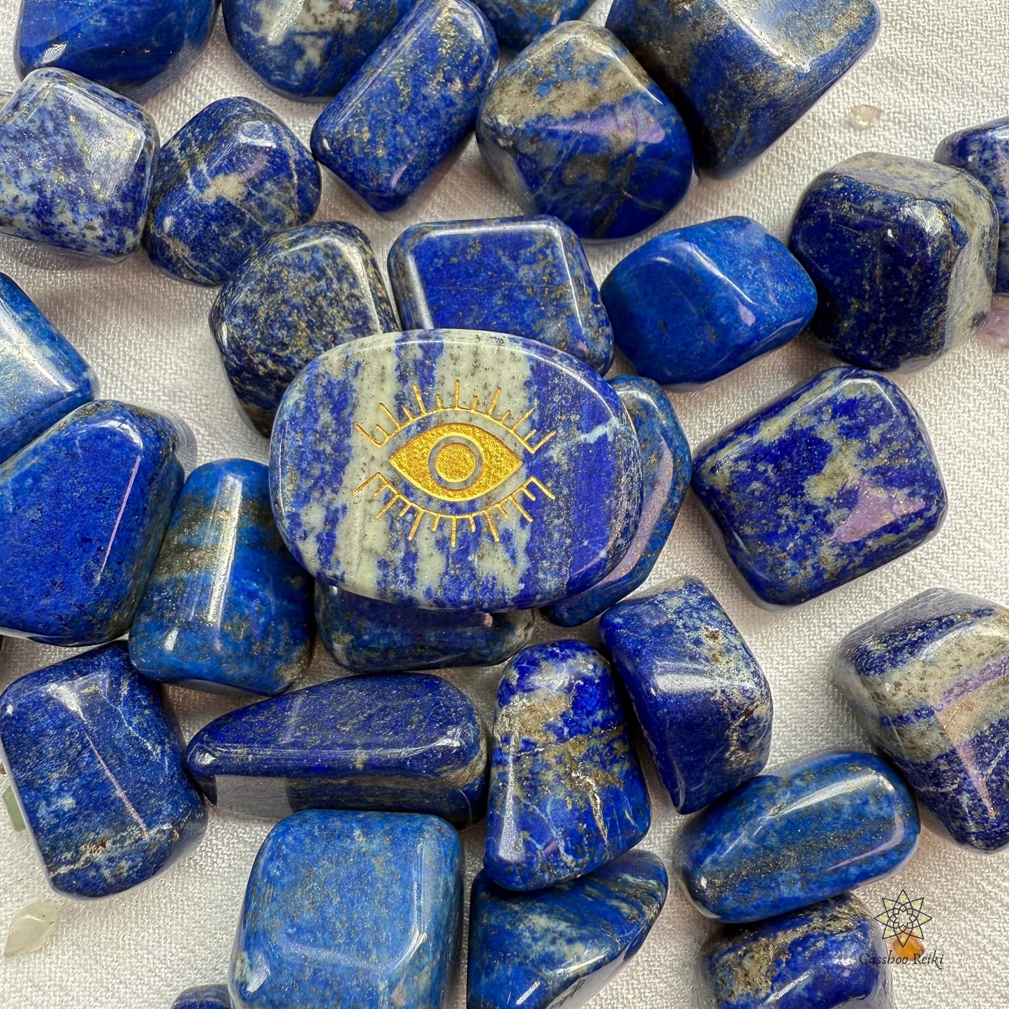 Engraved Palm Stone. Third Eye in Lapis Lazuli