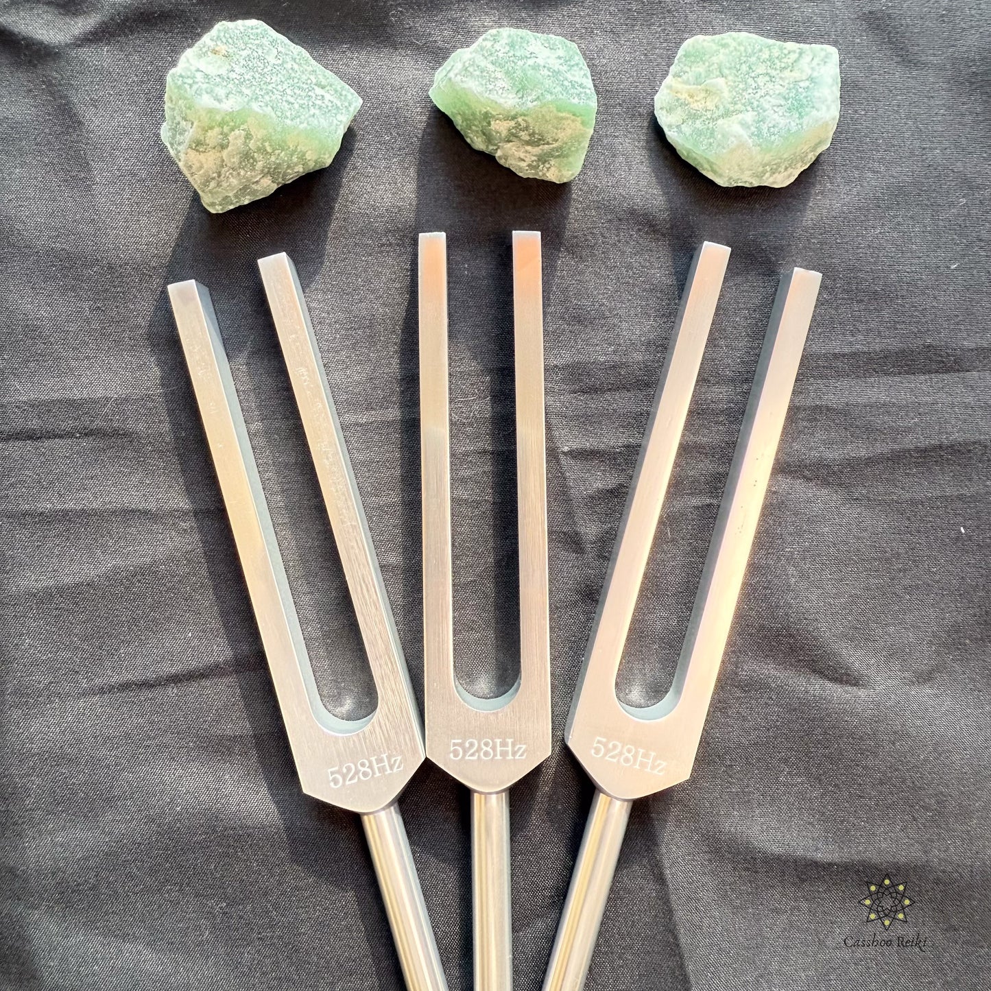 CLEARANCE: 528 Hz Tuning Fork and Aventurine Crystal | Love Frequency | Heart Chakra Healing