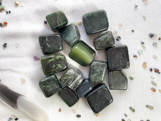 Nephrite Large to Extra Large, tumbled
